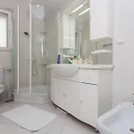 Rea *