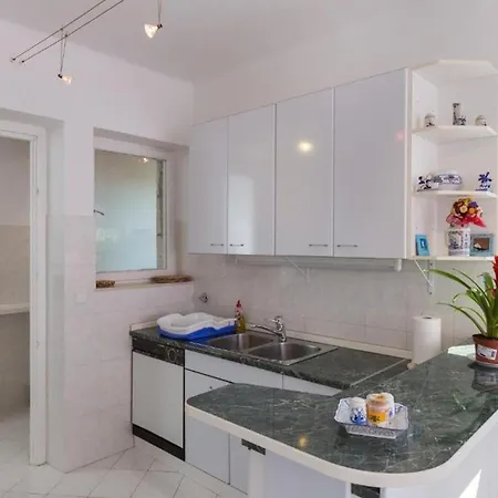 Rea Apartment *