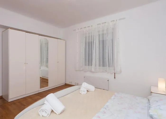 Appartement Rea *
